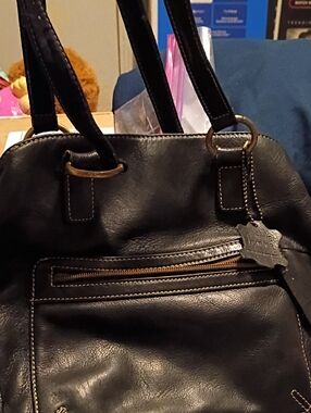 Vntg Gianni Bernini Black Leather Shoulder Bag with Front Zip Pocket